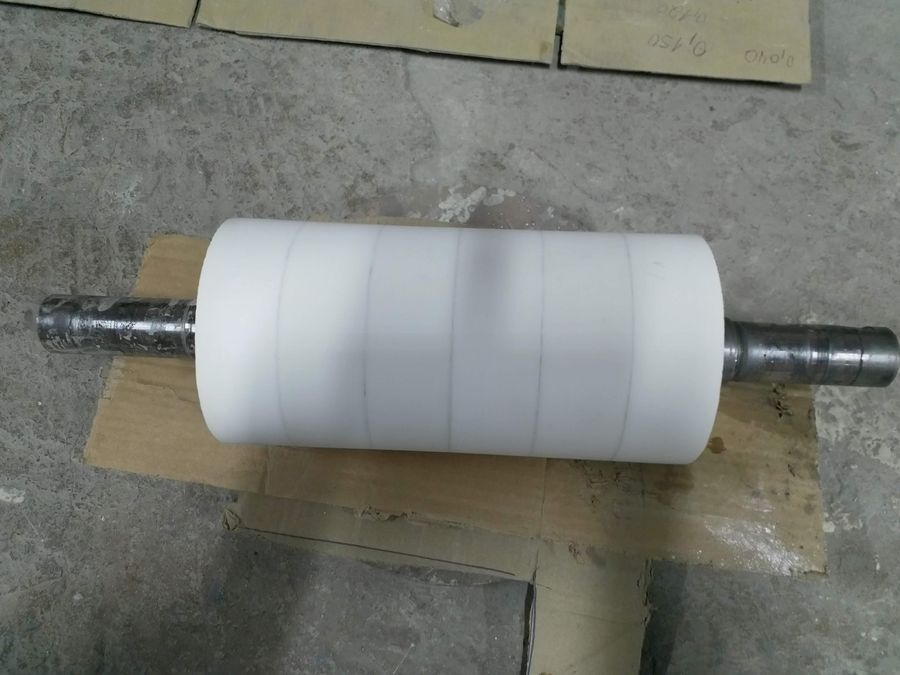 Rolo ou cilindro em cerâmica técnica para moagem